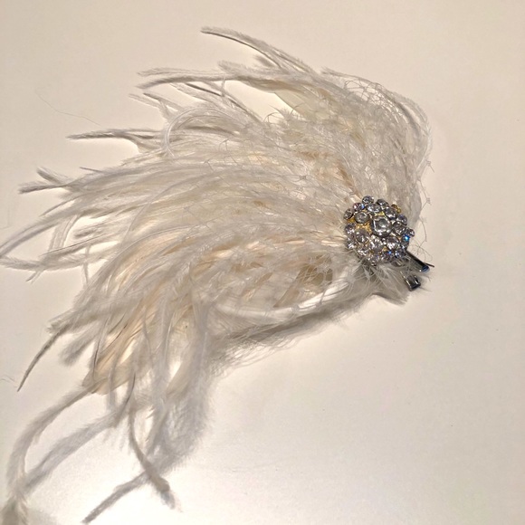 Feather hair clip - Picture 2 of 5